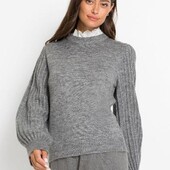 Сіренький светрик з об'ємний рукавичками ❄️