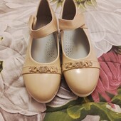 Нові! Туфелькі дівчинкі на липучках.р 35.