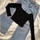 Чорний топ в рубчик