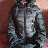 Фірмова зимова куртка на блискавці,розмір M