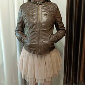 Куртка нова кожзам з капюшоном та внутрішнім замком проти вітру