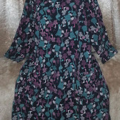 Очень красивое платье в 24 размере. Читайте пож. описание!