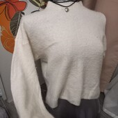Светр жіночий білий s/m