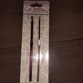 Металеві гачки для в'язання.