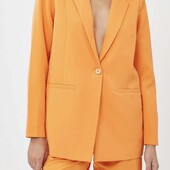Трендовий помаранчевий піджак, М