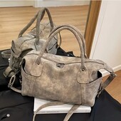 Жіноча сумка у стилі casual на кожен день