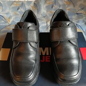 Кожанные туфли .р.р.41.стелька 26.5 см.в отличном состоянии.Оригинал!