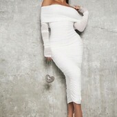 Стильна облягаюча міді сукня,XS