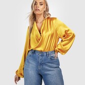 Стильна атласна блуза з глибоким вирізом, xl