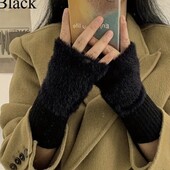 Стильні та комфортні , м’які митенки