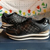 Хайтопы.р.р.37.стелька 23 см.в отличном состоянии.Оригинал!