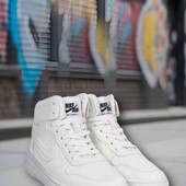 Кросівки жіночі найк