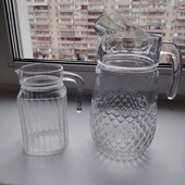 2 графіни: 0.5 та 1.5л