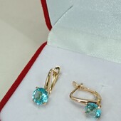 Очаровательные серьги с бирюзовым алпанитом. Позолота 585 пробы 18К.