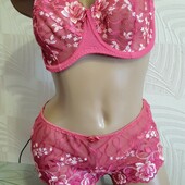 Класний комплект від vanity fair 80G