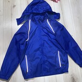 В ідеалі .Спортивна куртка вітрова на зріст 146-152см.