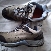 Чоловічі кросси шкіра , Vibram. Розмір 40- 25 см