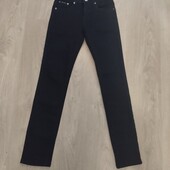 Нові джинси на підлітка